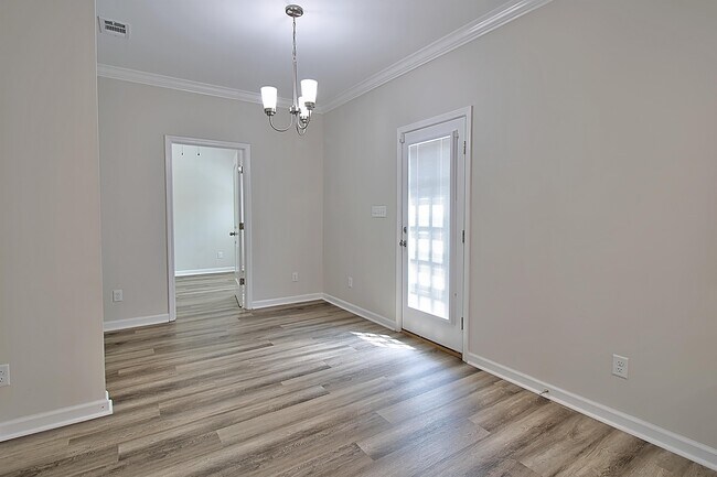 Building Photo - 38 Griffin Rd
