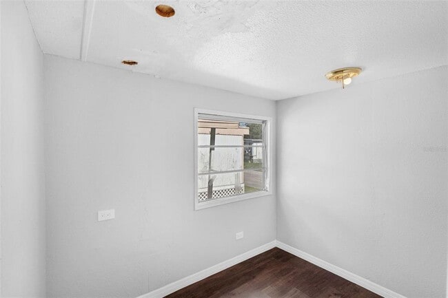 Building Photo - 2854 Lake Alfred Rd