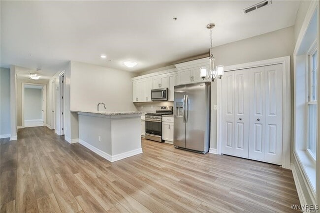 Building Photo - 275 Northill Dr