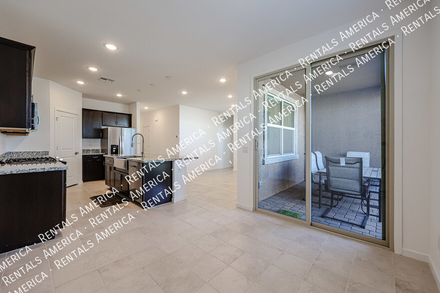 Building Photo - 15990 W Gray Fox Trl