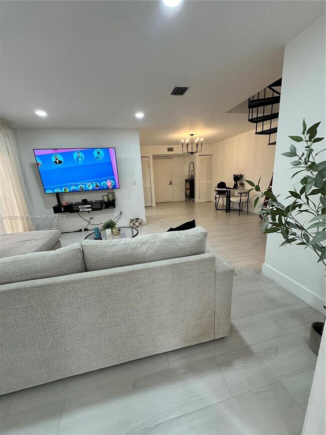 Building Photo - 8660 SW 149th Ave