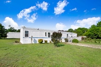 Building Photo - 2379C US13N