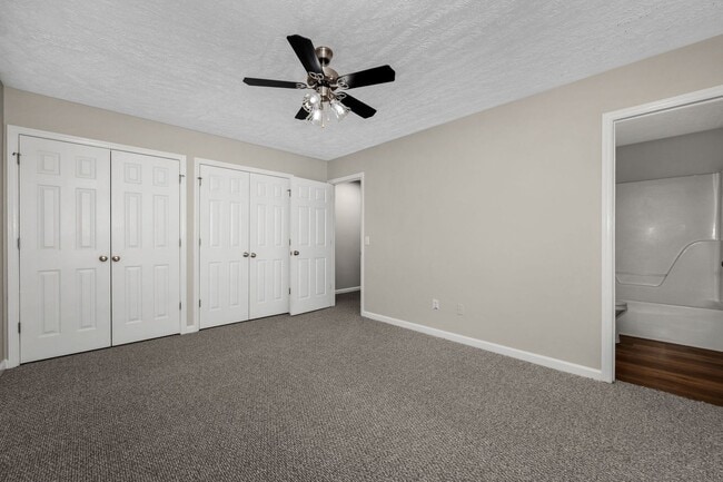 Building Photo - Hamlet Square Townhomes Unit 2344A