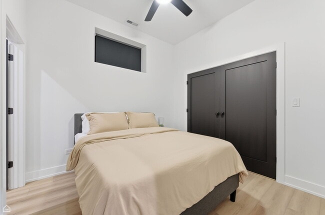 Building Photo - 4210 W 5th Ave