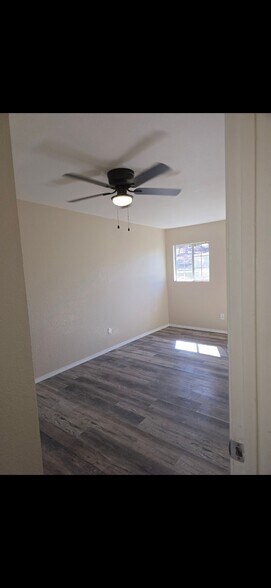 Building Photo - 5917 Streamview Dr