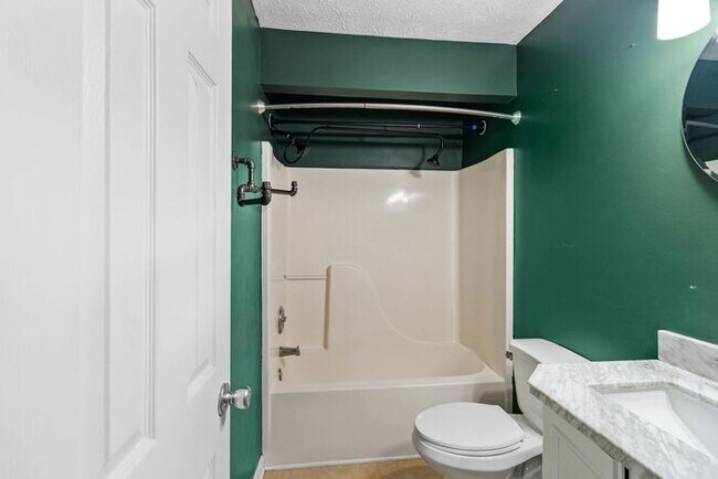 Building Photo - 3294 Florida Dr