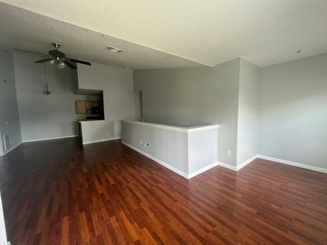 Building Photo - 6542 Swissco Dr