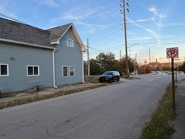 Building Photo - 1518 Howard St