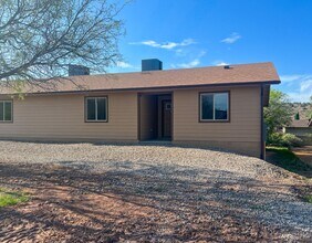 Building Photo - DUPLEX APARTMENT - RIMROCK/LAKE MONTEZUMA