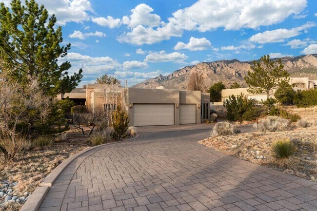 Building Photo - 13415 Pino Ridge Pl NE