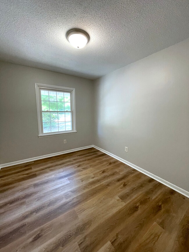 Building Photo - 129 El Ogden Dr