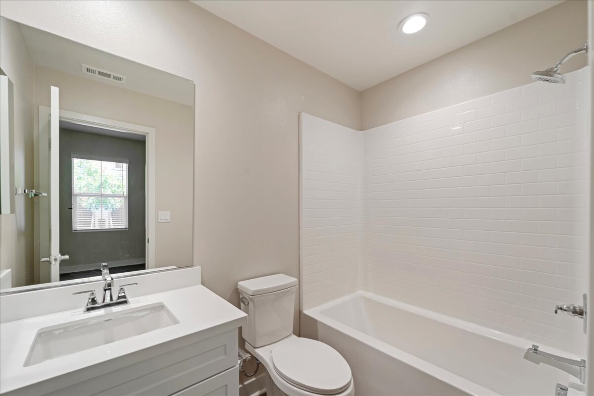 Building Photo - 4358 St Cloud Way