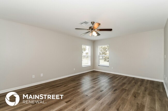 Building Photo - 4304 NE 20th Ct