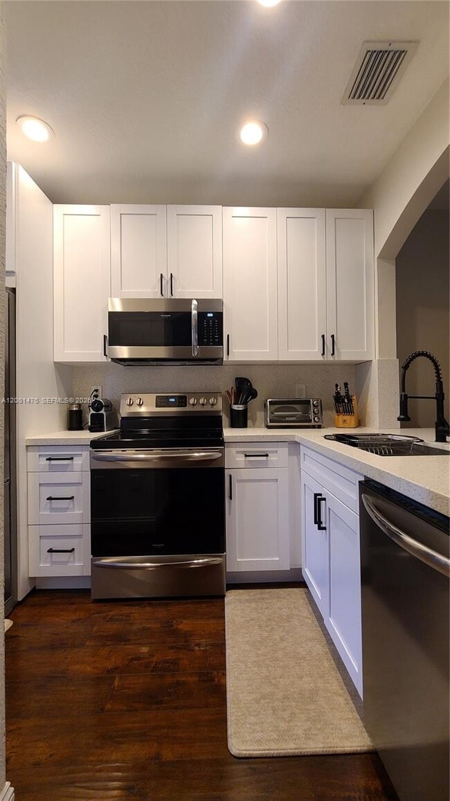 Building Photo - 5791 NW 116th Ave