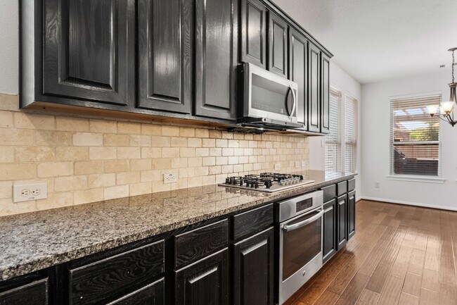 Building Photo - 8102 Little Scarlet St