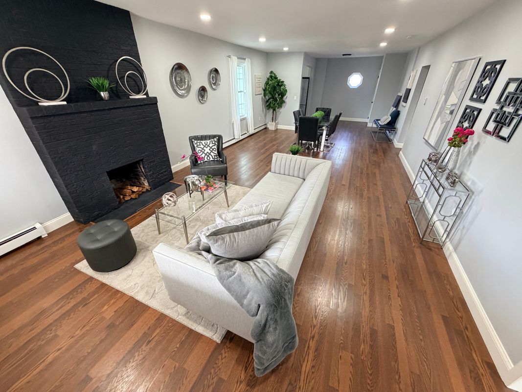 Building Photo - 8 Joan Terrace