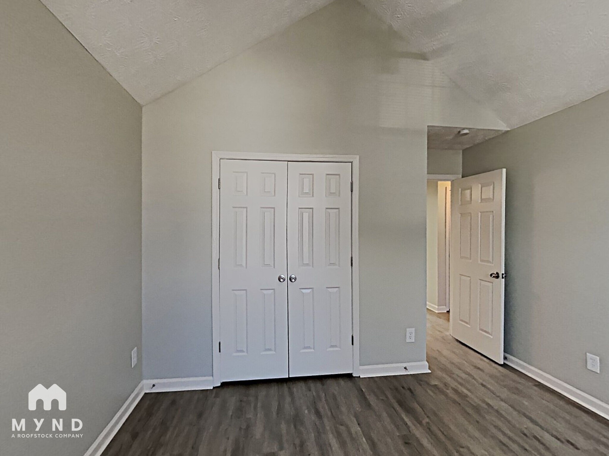 Building Photo - 2079 Sugar Creek Falls Ct