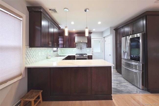 Building Photo - 18 Prospect St