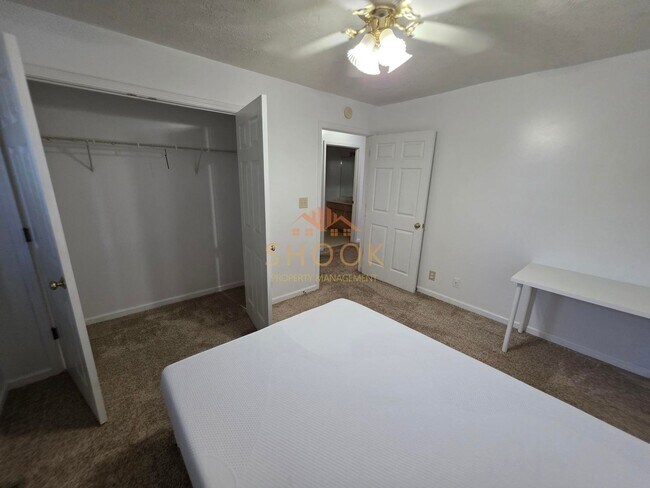 Building Photo - 2940 Horizon Dr
