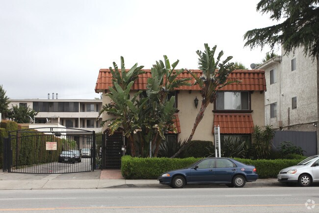 Building Photo - 4436 Woodman Avenue Apartments