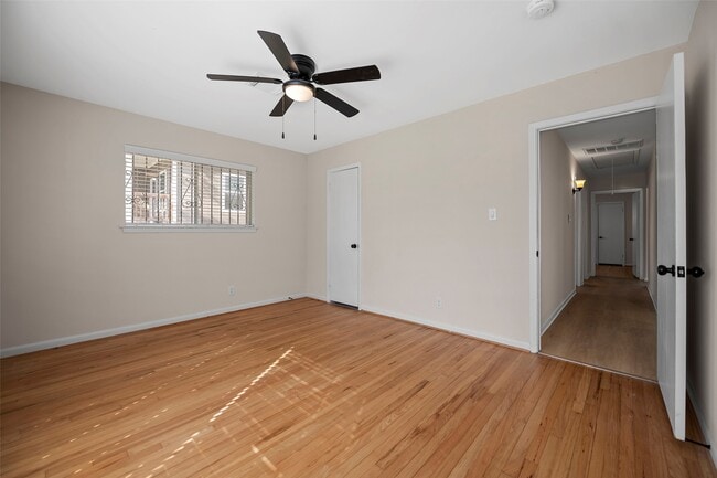 Building Photo - 3613 Crandon St