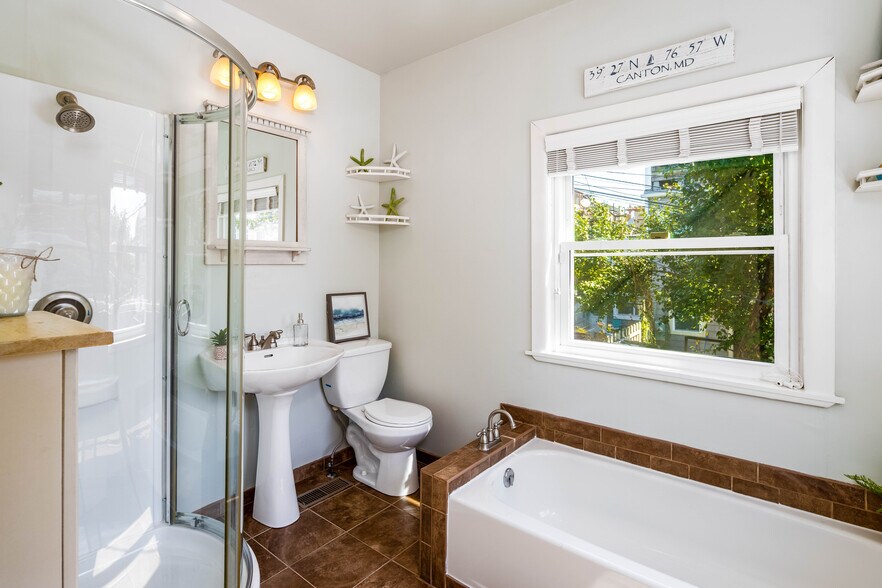 Building Photo - 903 S Potomac St