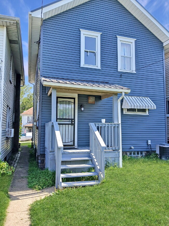 Building Photo - 1334 Oak Grove Ave