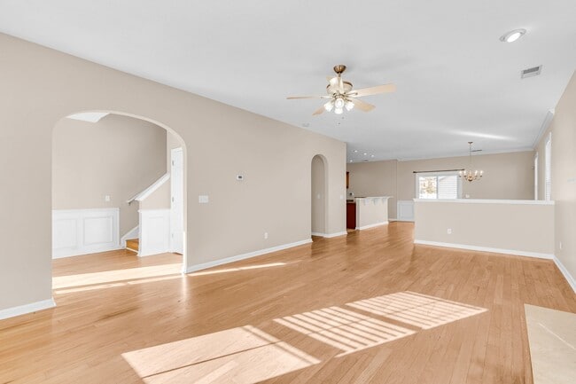 Building Photo - 16 Bushwood Dr