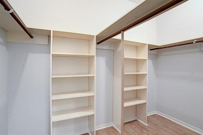 Building Photo - 11711 Memorial Dr