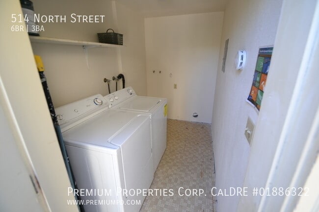 Building Photo - 514 North St