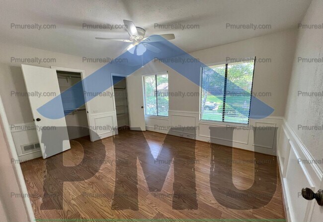 Building Photo - AVAILABLE NOW!!! Stunning 4-Bed, 3-Bath Ho...
