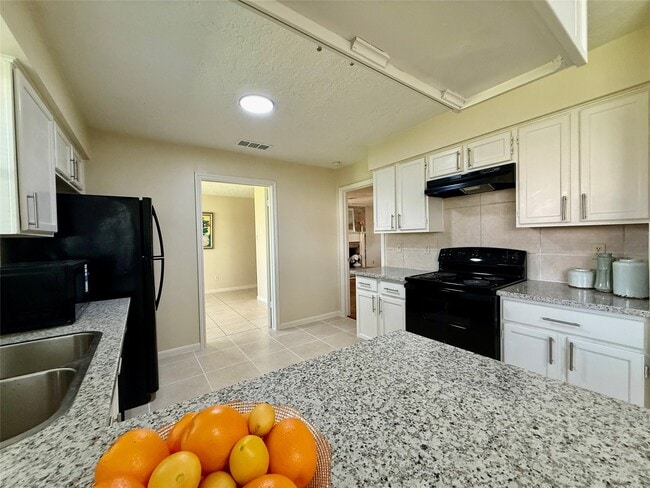 Building Photo - 10718 Nobility Dr