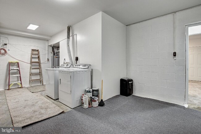 Building Photo - 4700 Parkman Ct