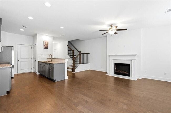 Building Photo - 6456 Scudders Dr