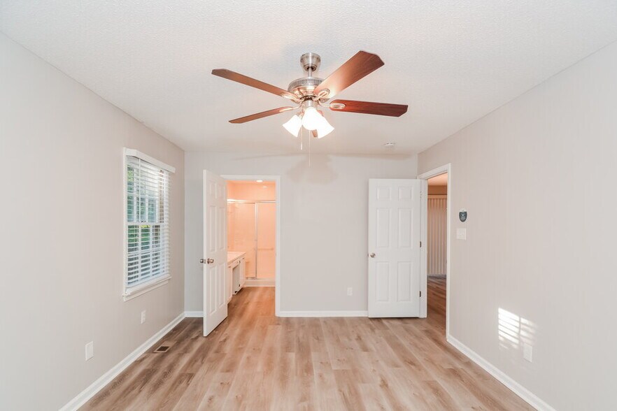 Building Photo - 1625 Netherfield Ln