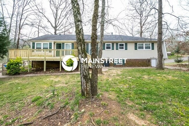 Building Photo - 3 Bedroom Pet-Friendly Home in Birmingham, AL with Main Street Renewal