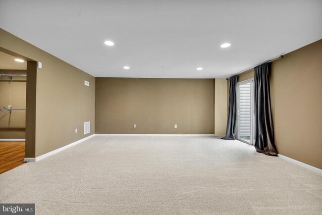 Building Photo - 3200 Village Dr
