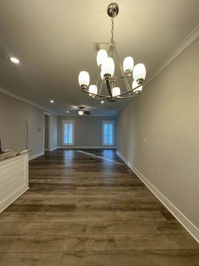 Building Photo - Gorgeous newer 2-Story, 4 bedroom Home in South Walton County