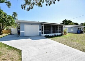 Building Photo - 658 64th Ave S