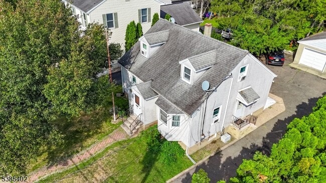 Building Photo - 27 Harrison Ave