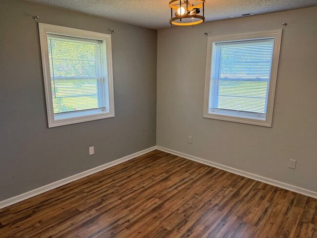 Building Photo - 1273 Halltown Rd