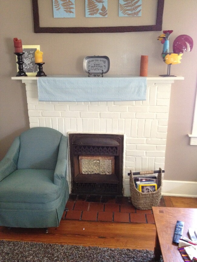 Building Photo - 2288 York Ave