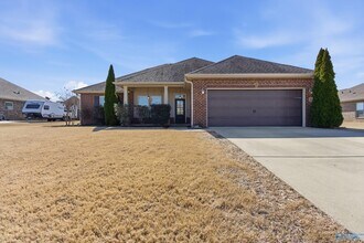 Building Photo - 133 Carleighfalls Dr