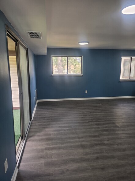 Building Photo - 2427 Bayberry Ct