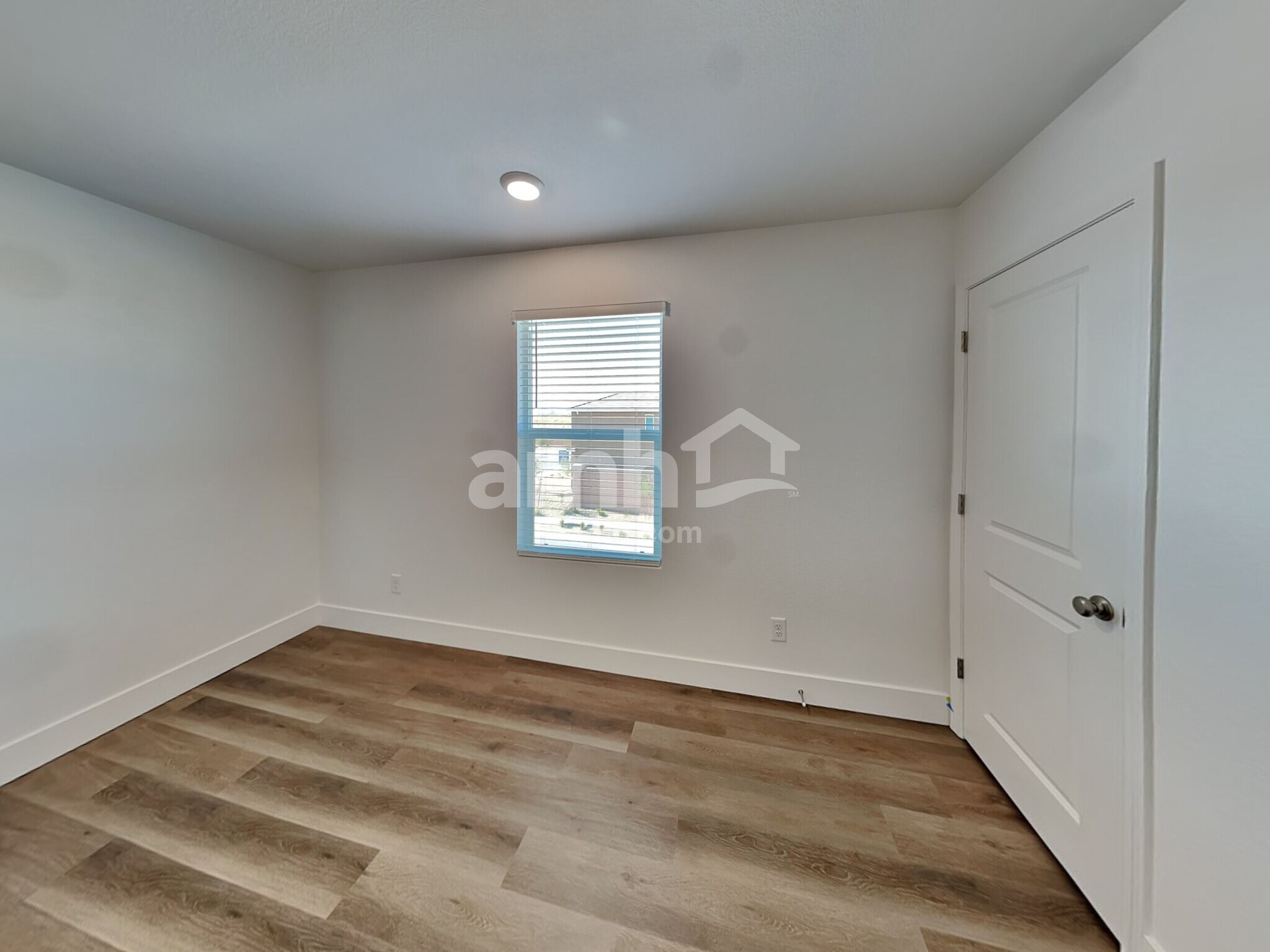 Building Photo - 11140 Magallanes St
