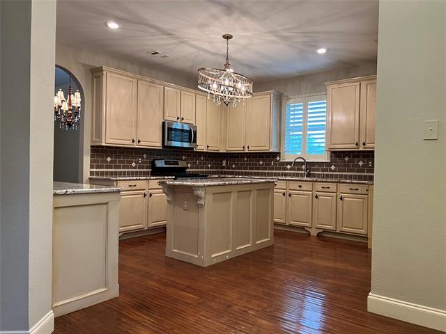 Building Photo - 203 Fallbrook Dr