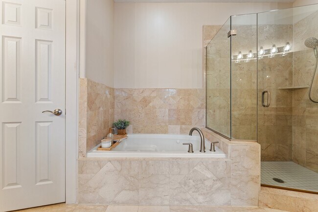 Building Photo - 5422 Gibson St