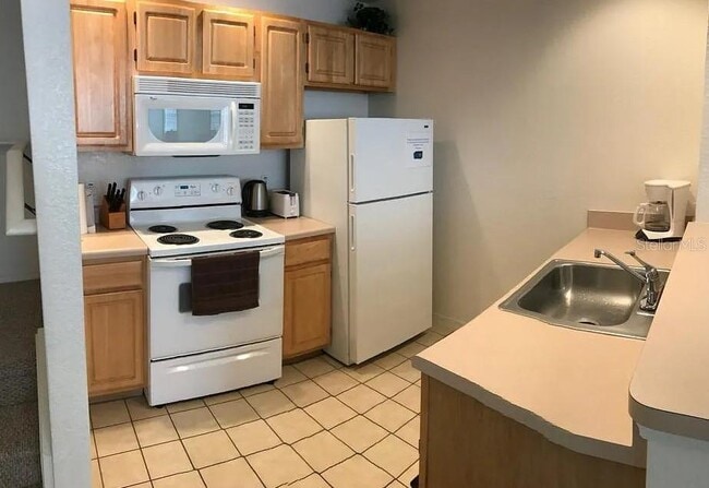 Building Photo - 4004 Venetian Bay Dr