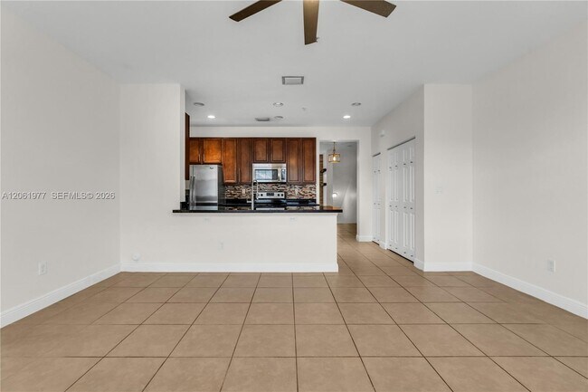 Building Photo - 936 SW 147th Ave