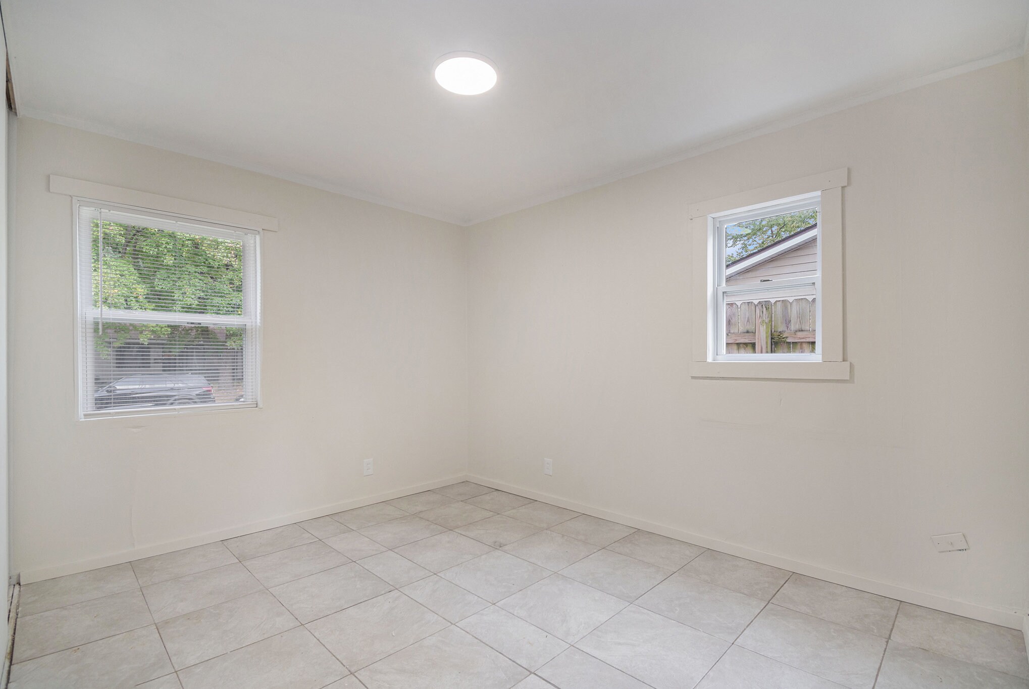 Building Photo - 126 Saint Robert Dr